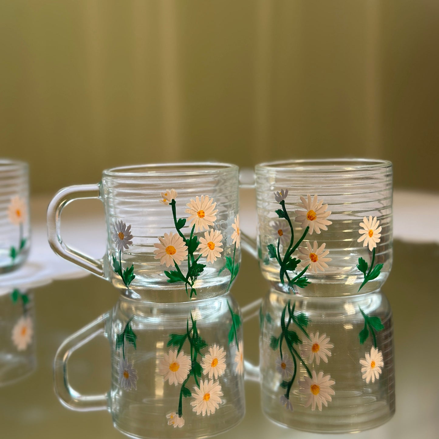 Delicate Daisy - Tea cup