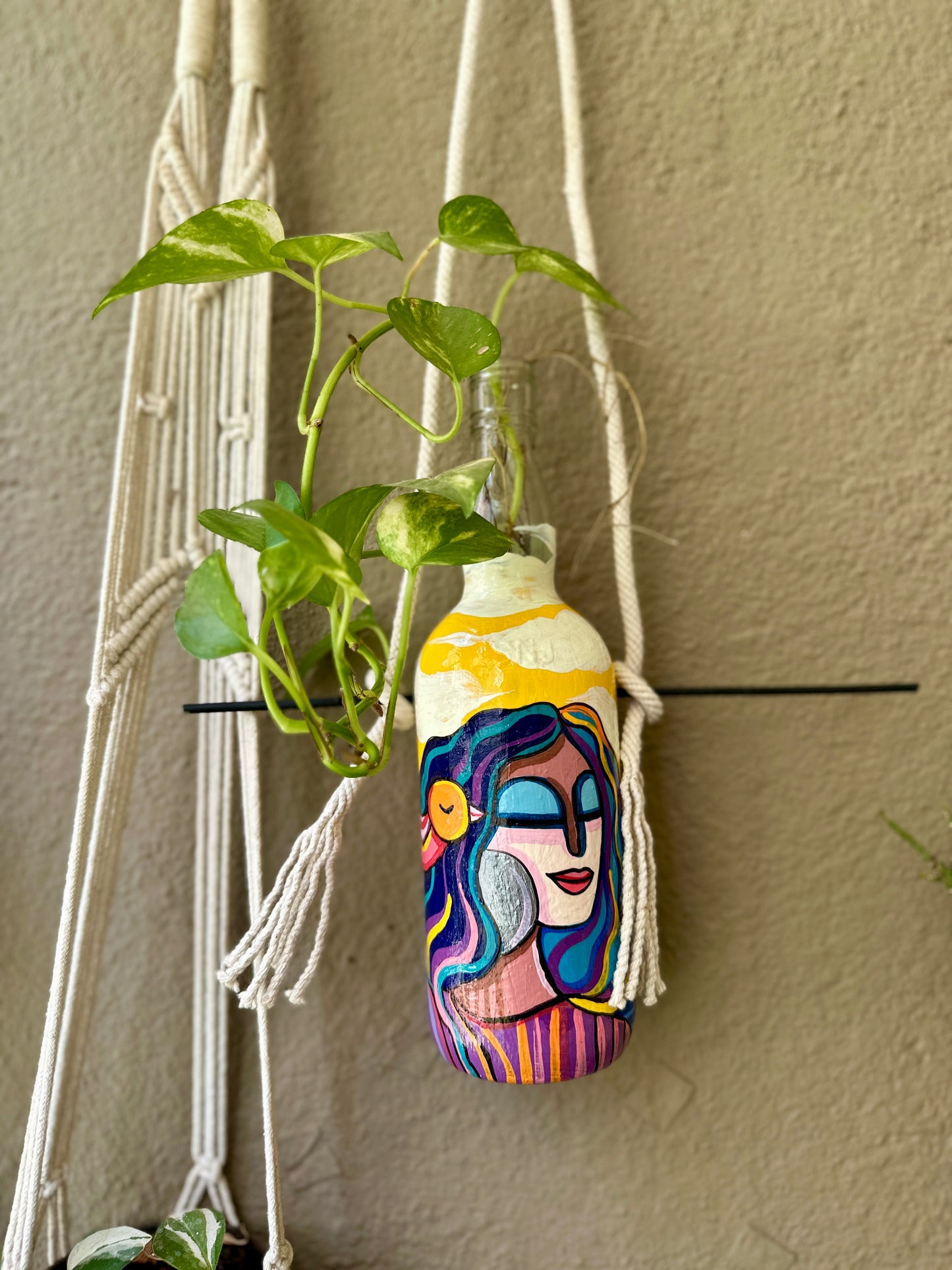 Bella - Hanging planter