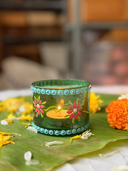 Hyndhavi - Tea light holder set of 2