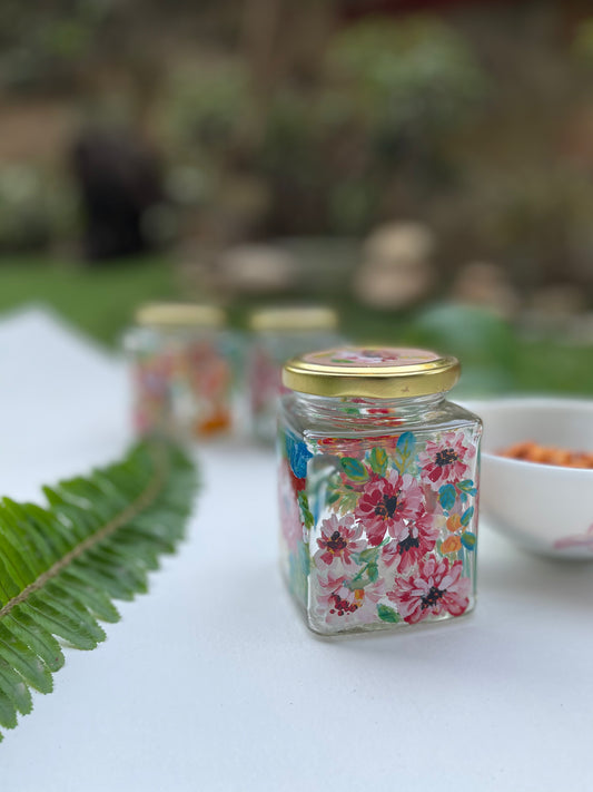 Roses jar