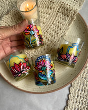 Load image into Gallery viewer, Floral blooms - scented mini candles

