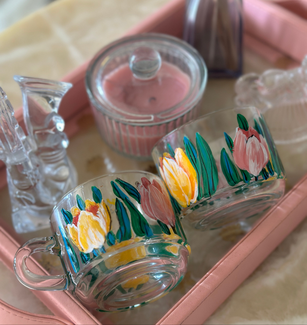 Tulips tea cup