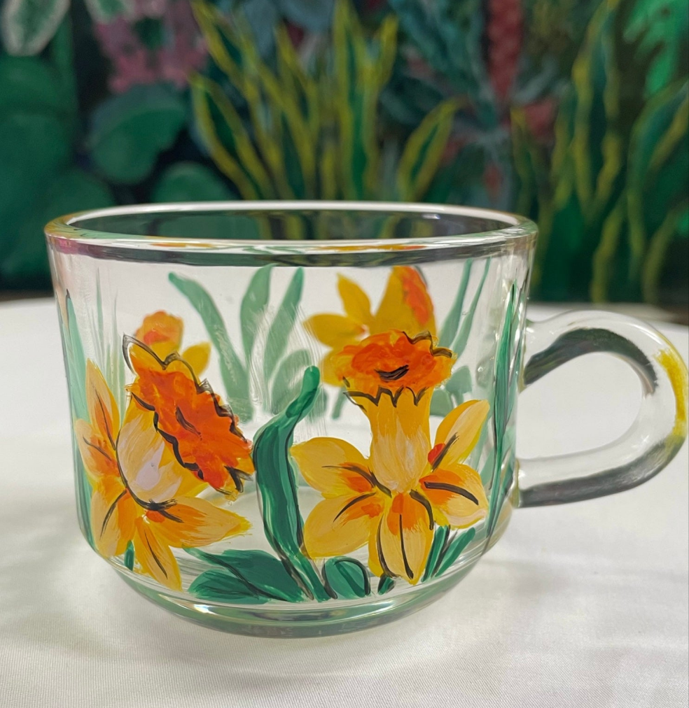 Daffodils - Tea cup