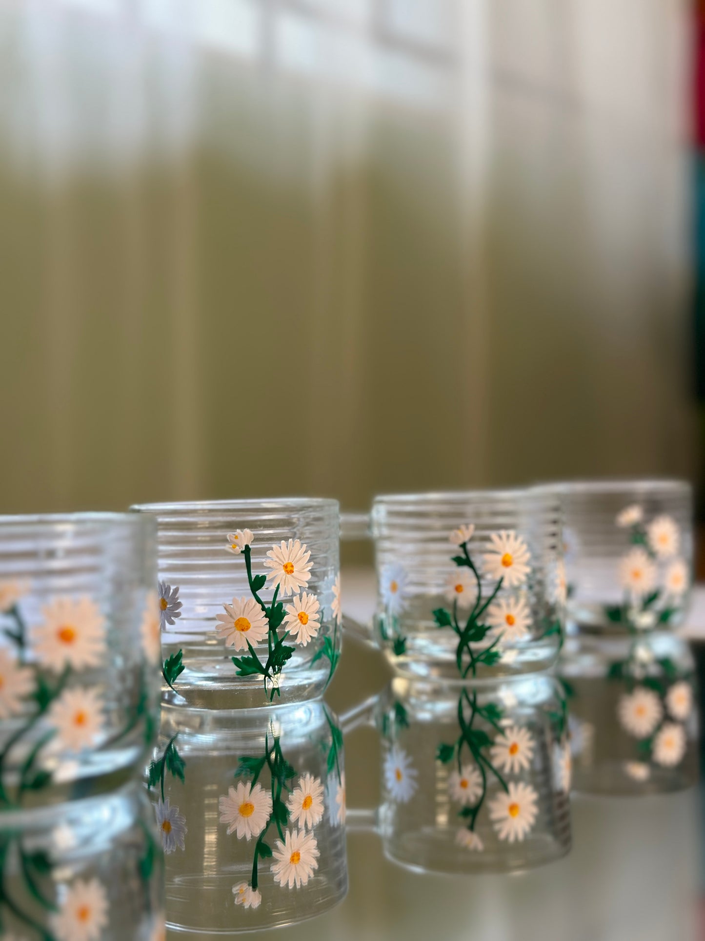 Delicate Daisy - Tea cup