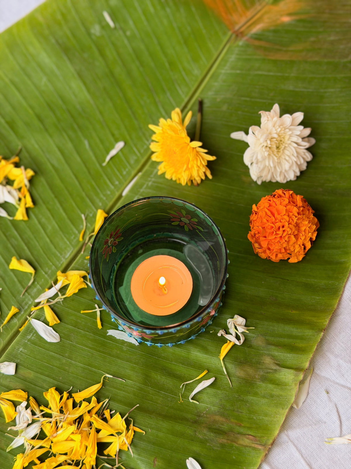 Hyndhavi - Tea light holder set of 2