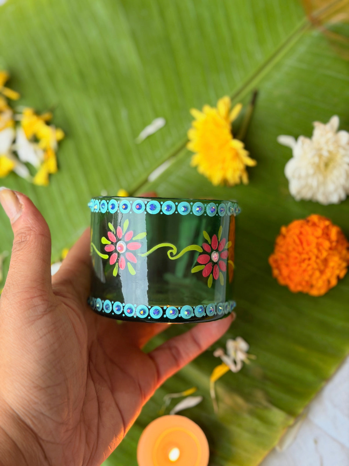 Hyndhavi - Tea light holder set of 2
