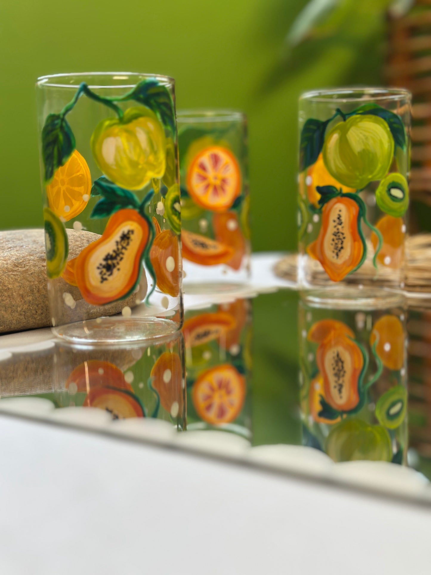 Juicy Sips - Drinking Glasses