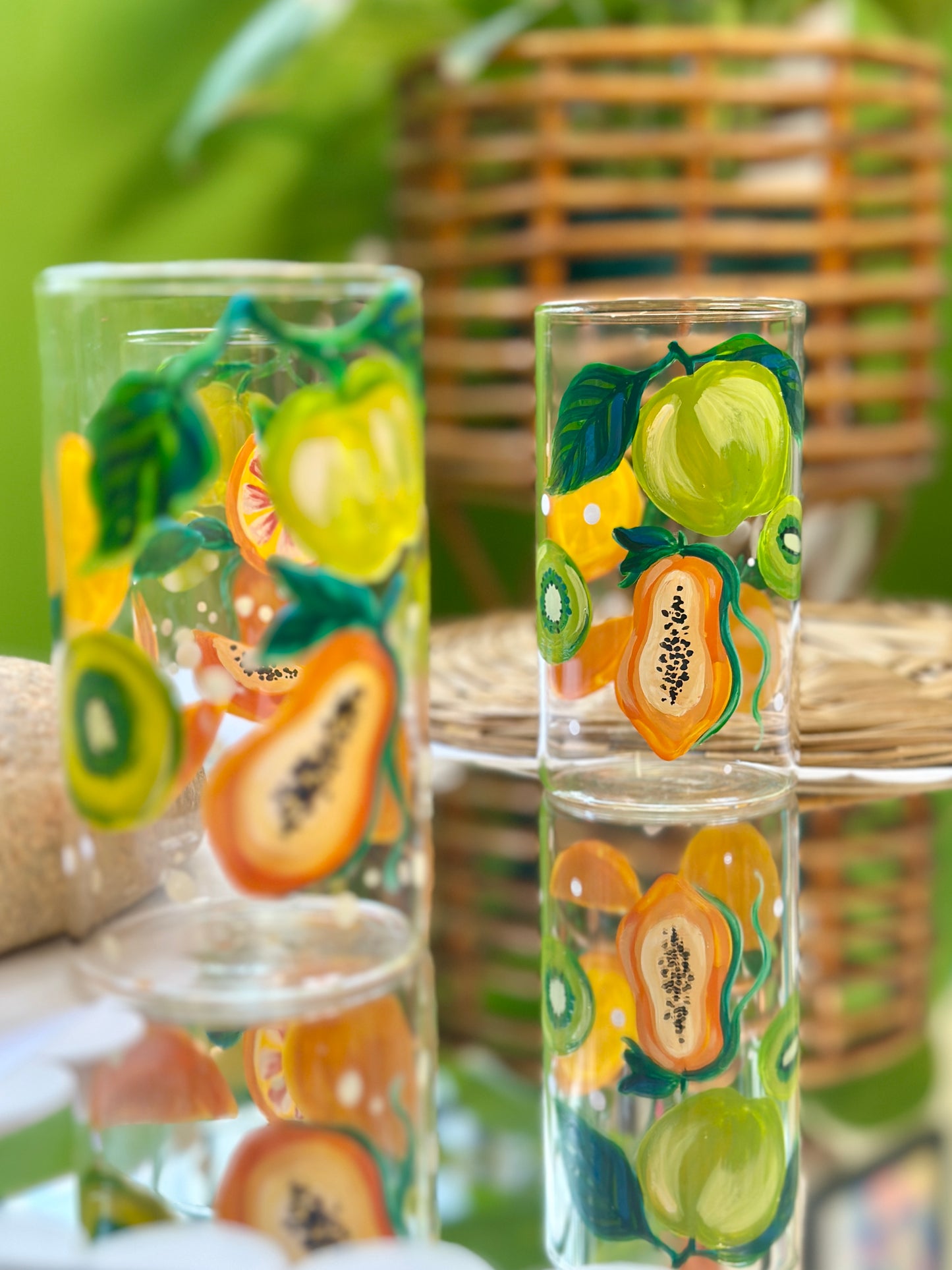 Juicy Sips - Drinking Glasses