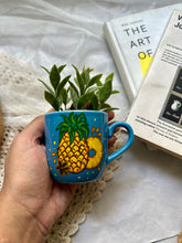 Load image into Gallery viewer, Marisa mini planter

