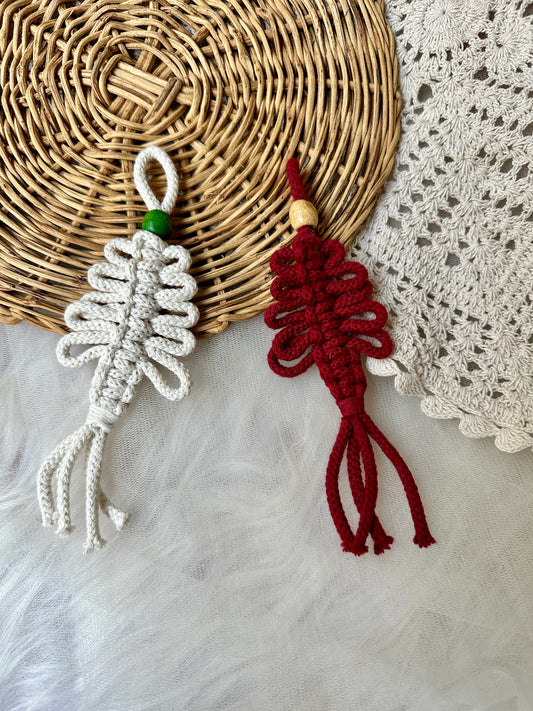 North Pole Treasure - macrame hanging