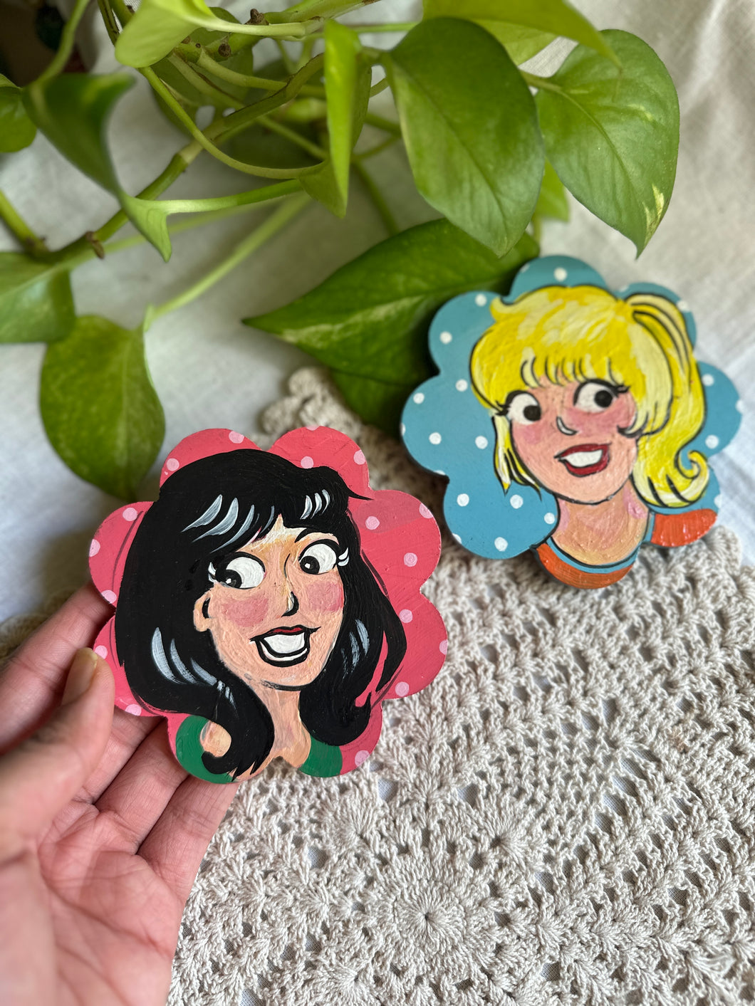 Betty and Veronica - Magnet (Set of 2)