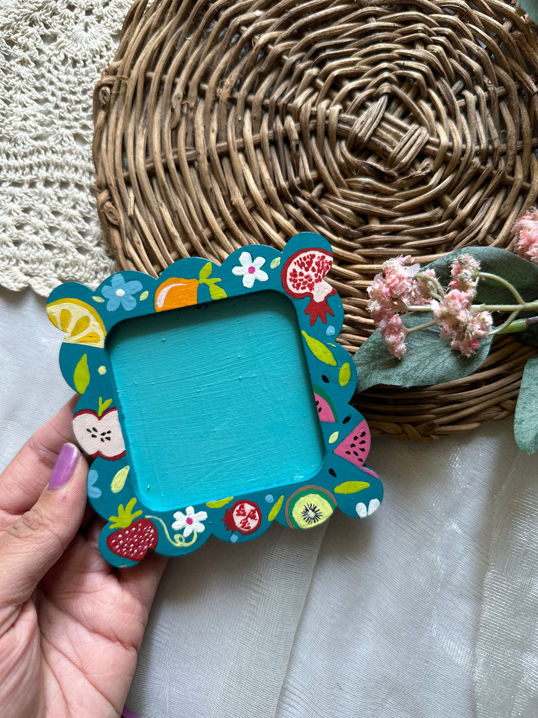 Juicy Blooms - Photo frame magnet