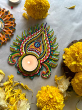 Load image into Gallery viewer, Durga - Tea light holder
