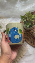 Load and play video in Gallery viewer, Blue cuddle mug
