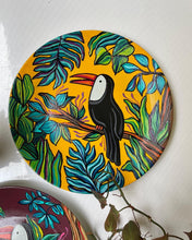 Load image into Gallery viewer, Toucan on a tree
